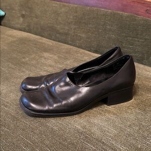 Vintage ‘90s Black Leather Dockers Block Heel Shoes